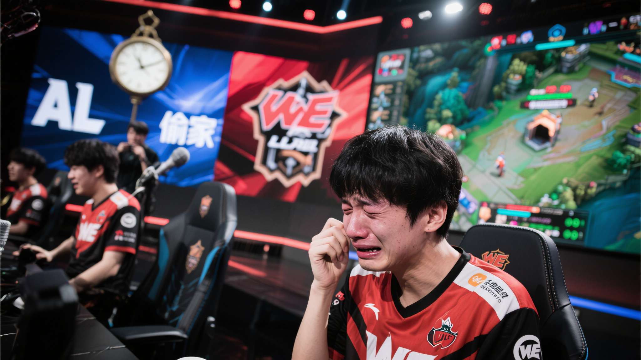 致敬传奇偷家人梦之泪伤!LPL第二赛段AL偷家战胜WE 致敬传奇偷家人梦之泪伤!LPL第二赛段AL偷家战胜WE